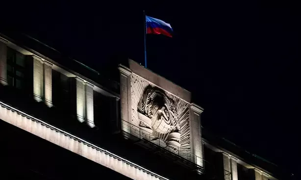 Худал мэдээлэл тараасан сэтгүүлчид 15 жилийн ял оноох хуулийг Оросууд баталлаа