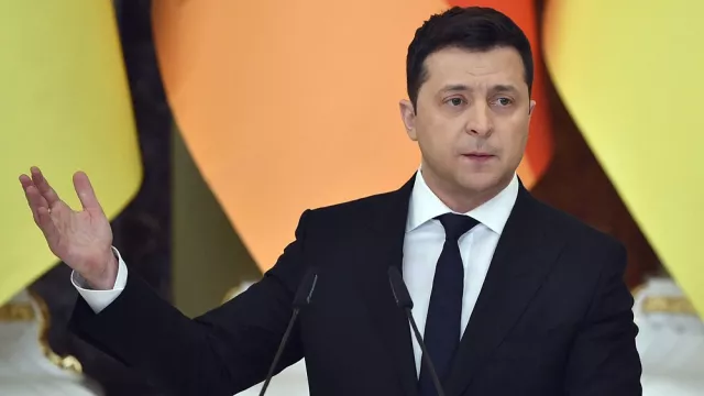 Зеленский: Үндсэн хуульд өөрчлөлт оруулахад бүх нийтийн санал асуулга явуулах ёстой