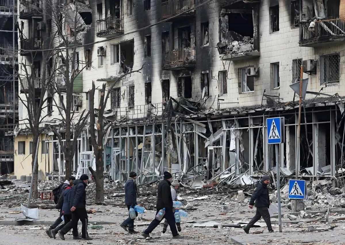 Их Британи: Мариуполь хотод ширүүн тулаан болж агаарын дайралт үргэлжилж байна