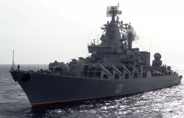 УКРАИН: Хар тэнгис дэх Оросын хамгийн том байлдааны хөлөг онгоцонд томоохон цохилт өгчээ