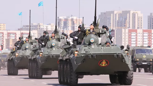 Ялалтын баяраар Казахстанд цэргийн парад болохгүй