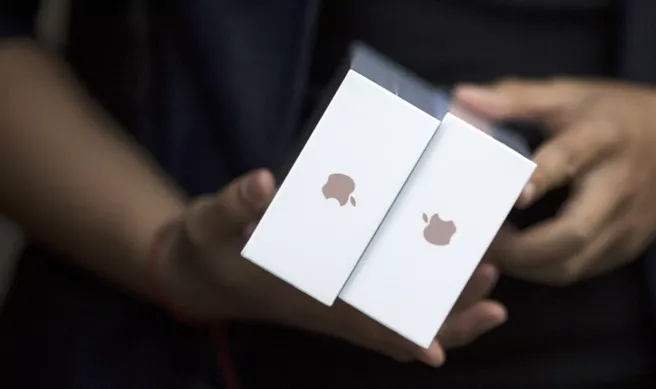 iPhone үйлдвэрлэдэг Хятадын хэд хэдэн үйлдвэр үйл ажиллагаагаа зогсоолоо