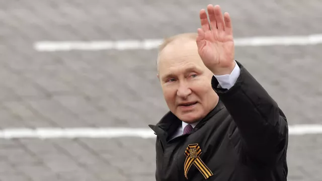 Владимир Путин хорт хавдрын хагалгаанд орно