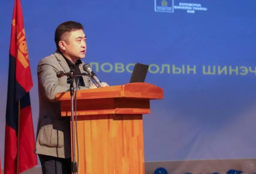 Төсвөө зарцуулах эрхийг нь цэцэрлэг, сургуулийн удирдлага, багш нарт олгож байна