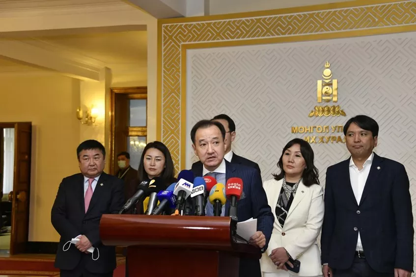 Төрийн ордонд нэвтрэх журамд өөрчлөлт оруулах асуудлаар мэдээлэл хийлээ