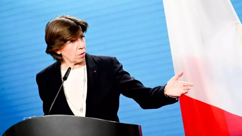 Францын Гадаад хэргийн сайд Зеленськийтэй Украинд уулзана