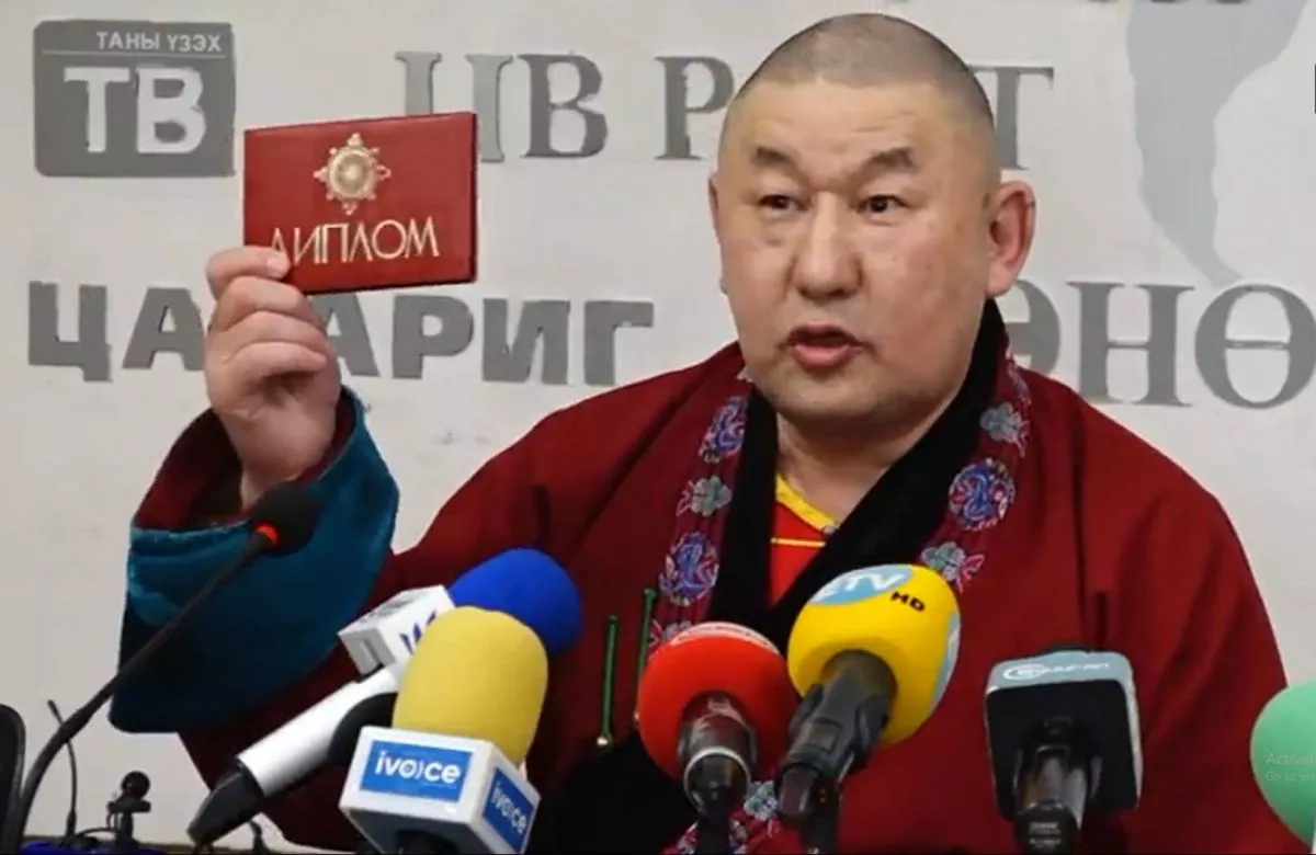 З.Санждорж: Би хүчингийн хэрэгт холбогдоогүй, Гандантэгчиглэн хийдээс хөөгдөөгүй