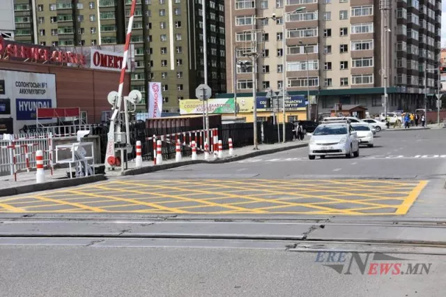 Дүнжингарав худалдааны төвийн баруун замыг хаана