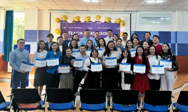 Teach for mongolia-г төгссөн залуус хөдөө орон нутагт багшилна